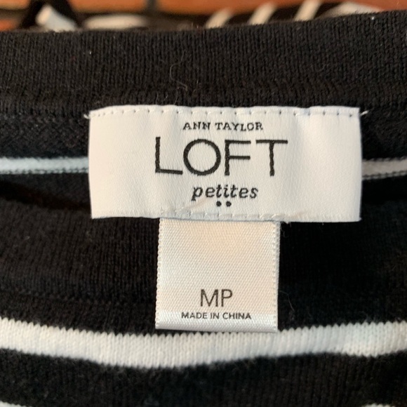 ☃️Ann Taylor Loft Petites Striped Sweater SZ-MP - Picture 4 of 4
